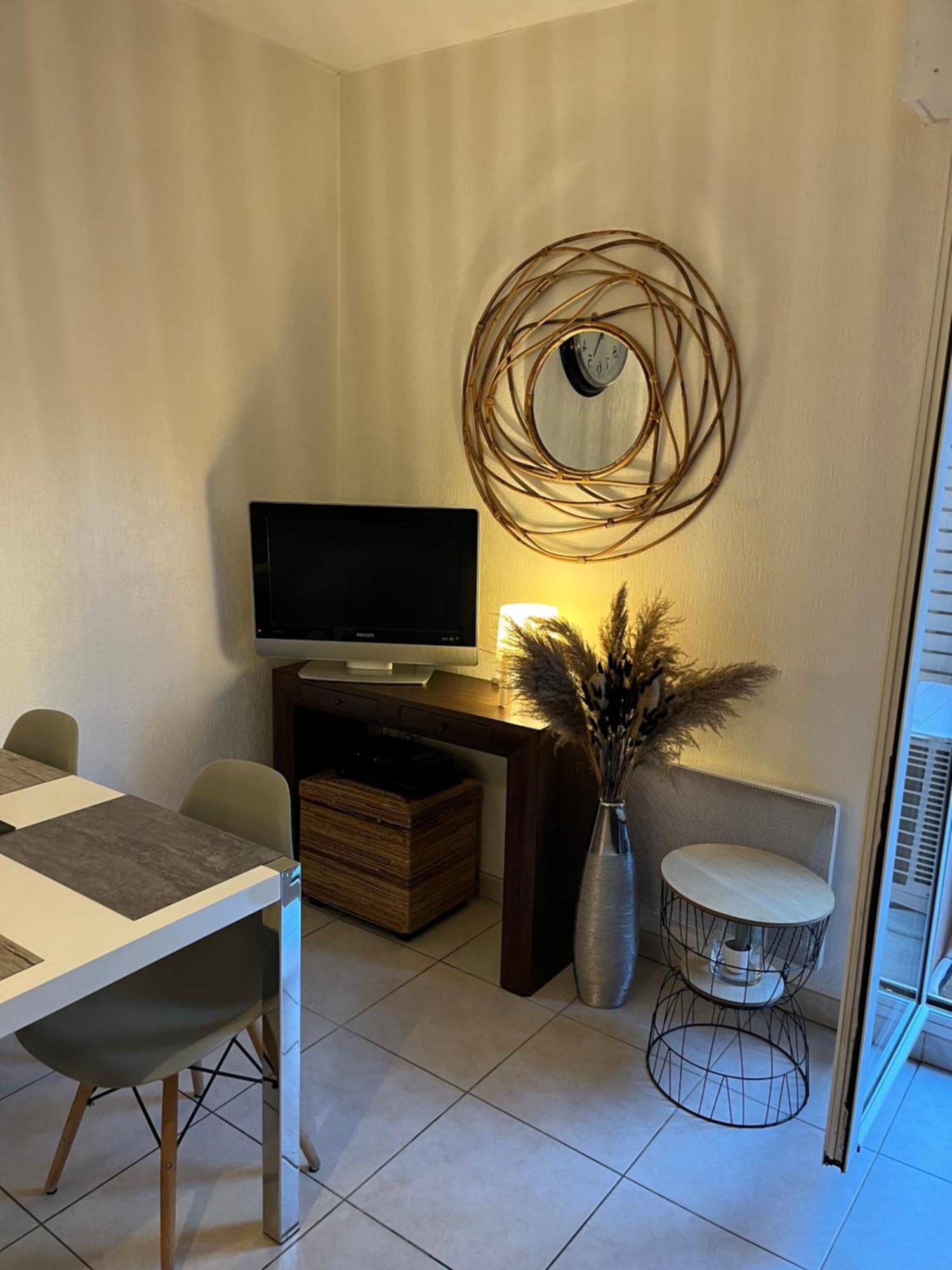Appartement T2 Avec Terrasse Centre Ville D'Aix En Provence Екс ан Прованс Екстериор снимка